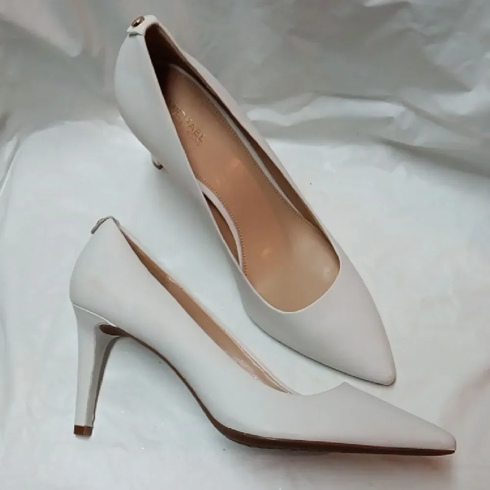 Michael Kors White Heels with Pointed Toe and Slim Stiletto Size 10